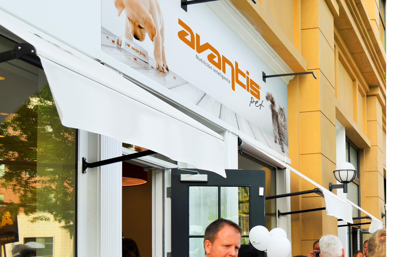 Avantis Pet flagship store opening